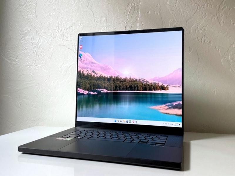 Laptop Distributors Greece