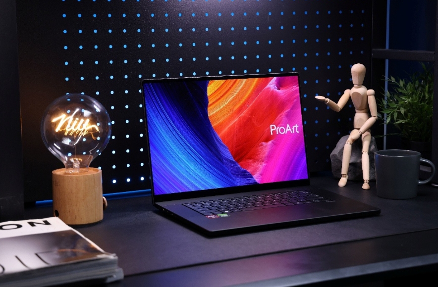 Business Laptops Vs Consumer Laptops: What's The Real Difference?