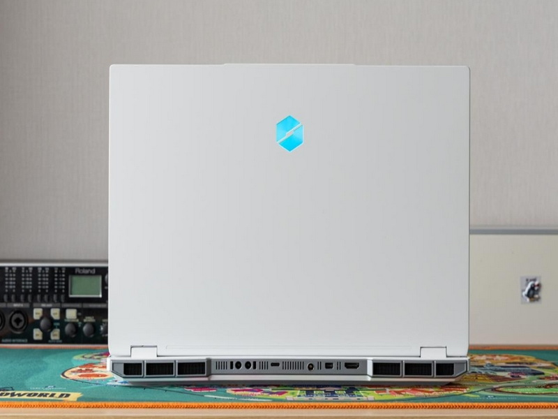 Top 16 Inch Laptops Manufacturers and Suppliers in Japan_1